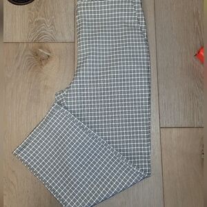 Maison d'Amelie Plaid Cropped Straight Leg Capris Size 6
